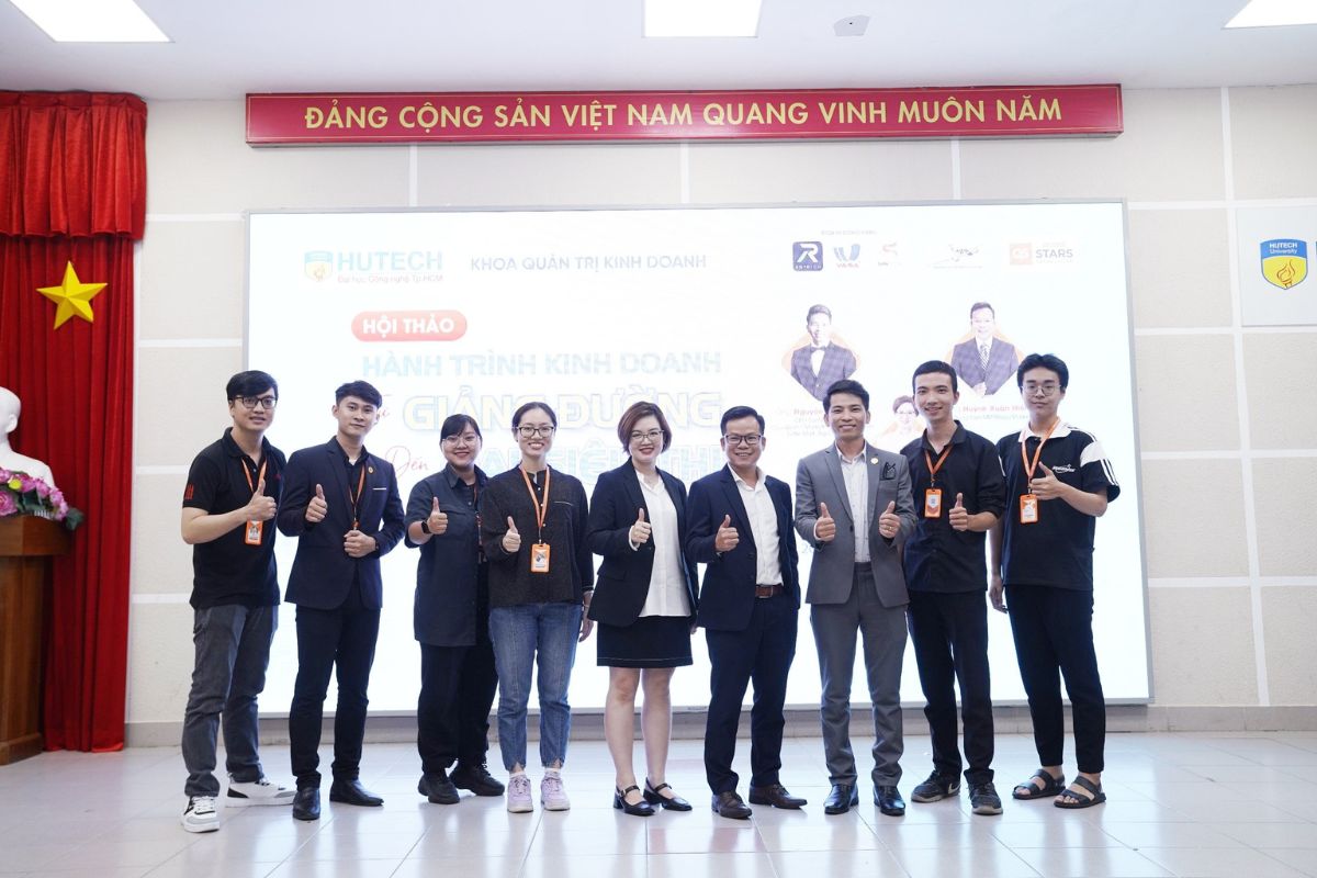 Ekip SanMedia tác nghiệp tại chương trình